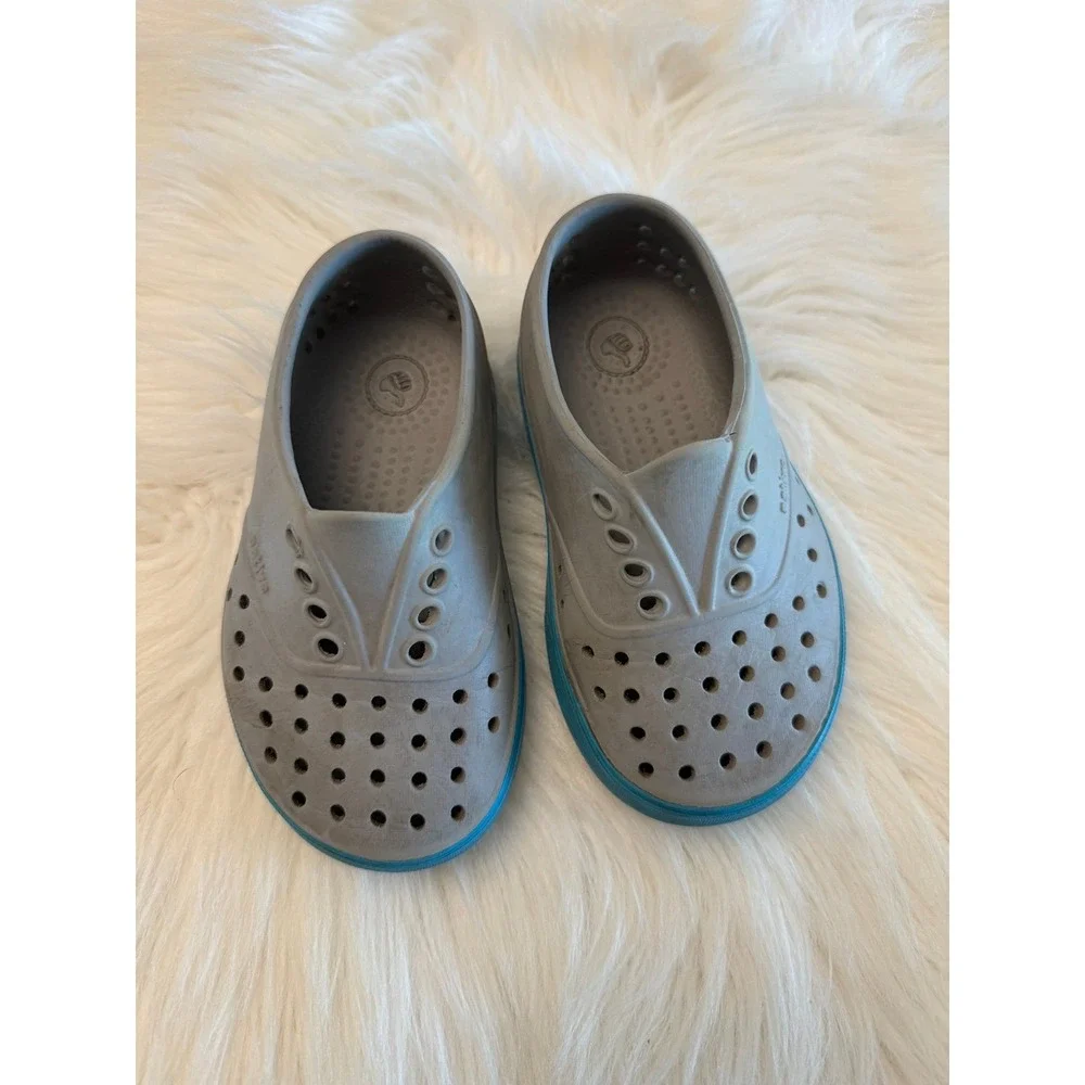 Gray native‎ shoes size 6 GUC